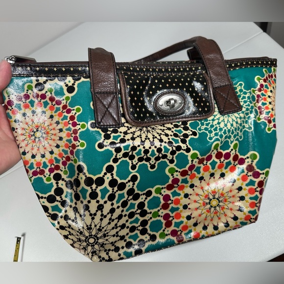 Fossil Key Per Printed Coated Canvas & Leather Tote Bag - Picture 4 of 13
